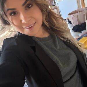 Meet your Posher, Kimberly